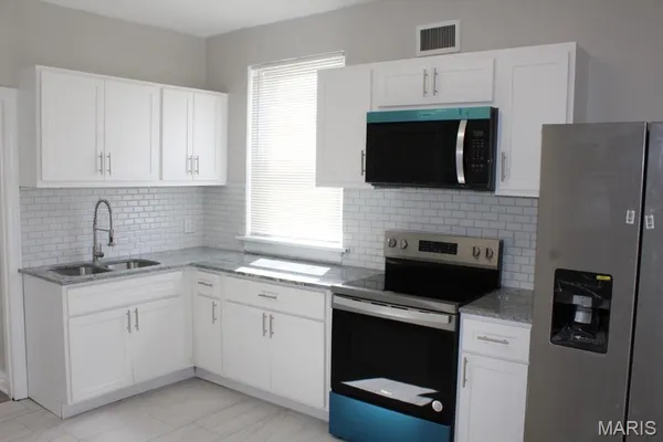 $325,000 | 1401 East Prairie Avenue, St. Louis, MO 63107