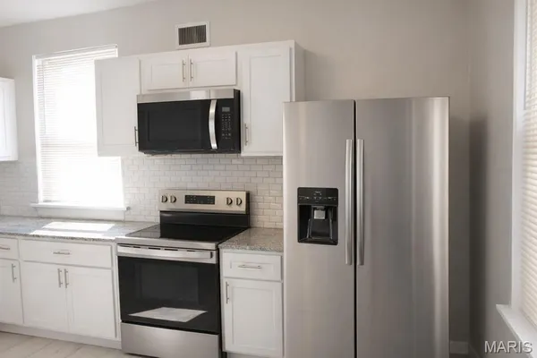 $325,000 | 1401 East Prairie Avenue, St. Louis, MO 63107
