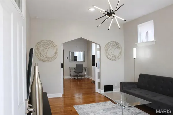 $325,000 | 1401 East Prairie Avenue, St. Louis, MO 63107