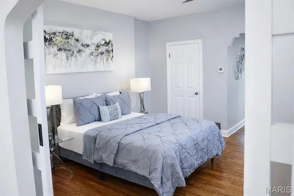 $325,000 | 1401 East Prairie Avenue, St. Louis, MO 63107