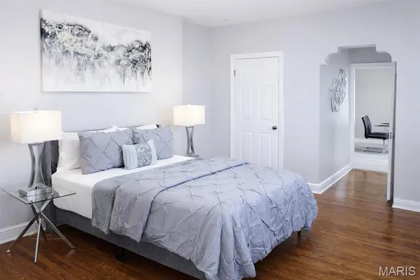 $325,000 | 1401 East Prairie Avenue, St. Louis, MO 63107