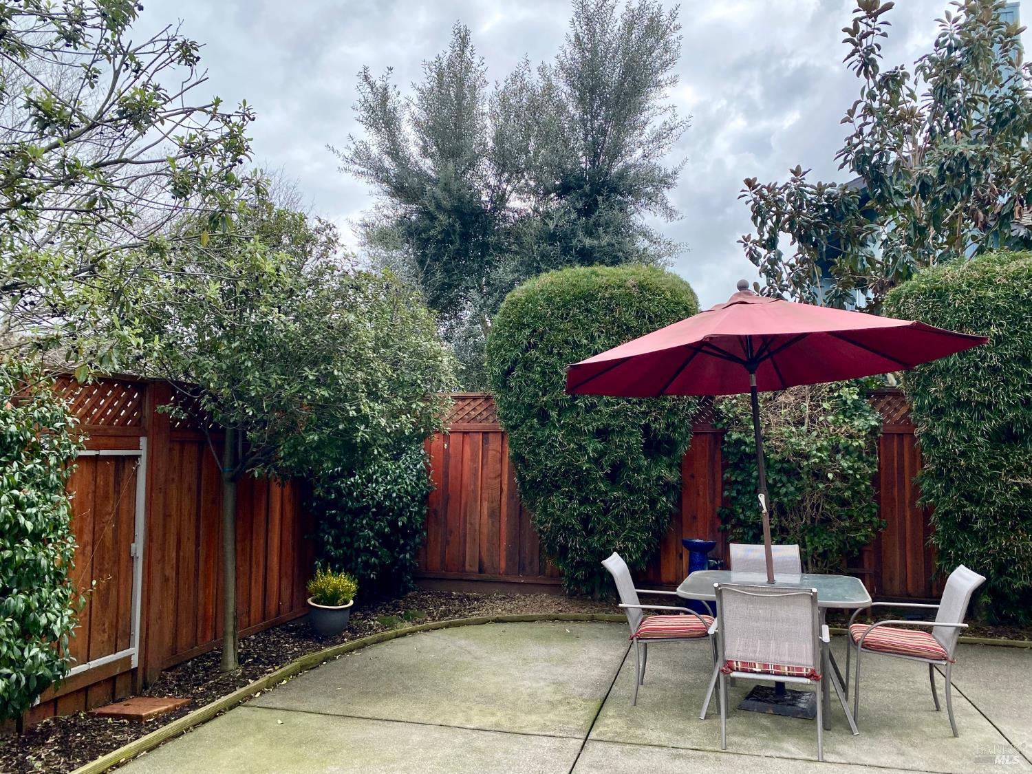 30 Regents Circle Rohnert Park, CA 94928 - Photo 4 of 43