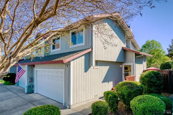 $575,000 | 30 Regents Circle, Rohnert Park, CA 94928