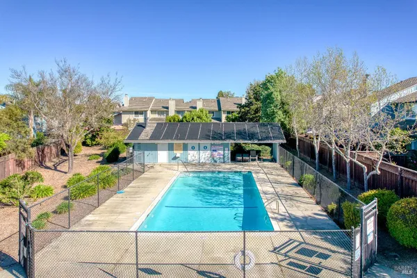 $575,000 | 30 Regents Circle, Rohnert Park, CA 94928