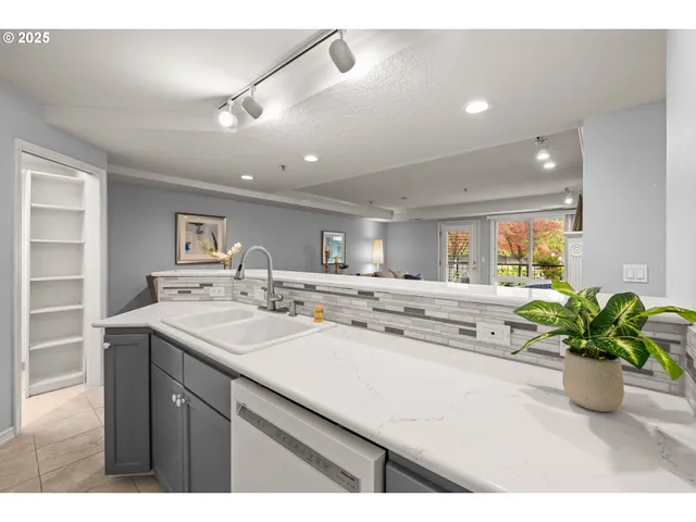 $299,000 | 15420 Northeast Knott Street, Unit 2, Portland, OR 97230