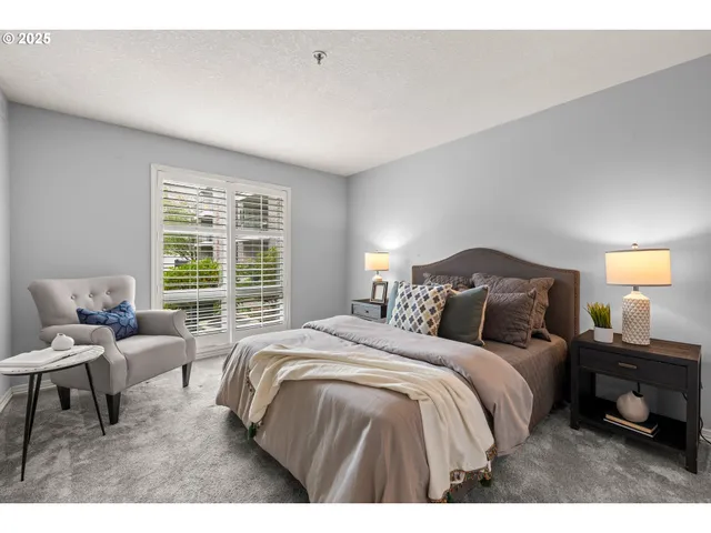 $299,000 | 15420 Northeast Knott Street, Unit 2, Portland, OR 97230