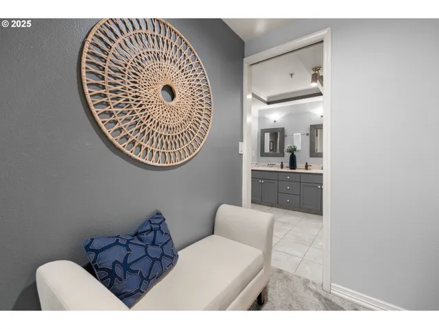 $299,000 | 15420 Northeast Knott Street, Unit 2, Portland, OR 97230