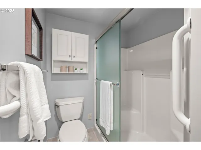 $299,000 | 15420 Northeast Knott Street, Unit 2, Portland, OR 97230