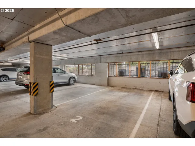 $299,000 | 15420 Northeast Knott Street, Unit 2, Portland, OR 97230