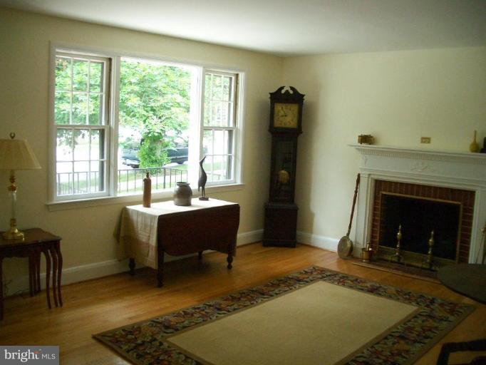 1421 Glendale Road Baltimore, MD 21239 - Photo 3 of 18 Living Room #2
