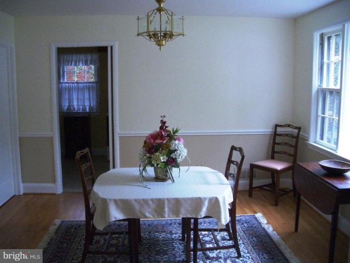 1421 Glendale Road Baltimore, MD 21239 - Photo 4 of 18 Dining Room