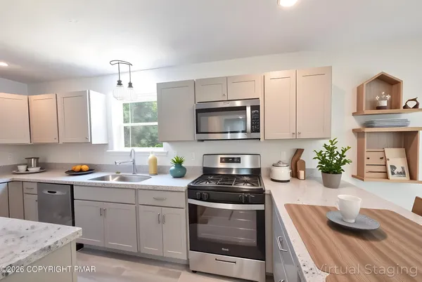 $379,000 | 8321 Utopia Lane, East Stroudsburg, PA 18302