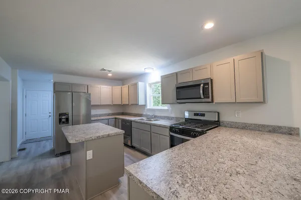 $379,000 | 8321 Utopia Lane, East Stroudsburg, PA 18302