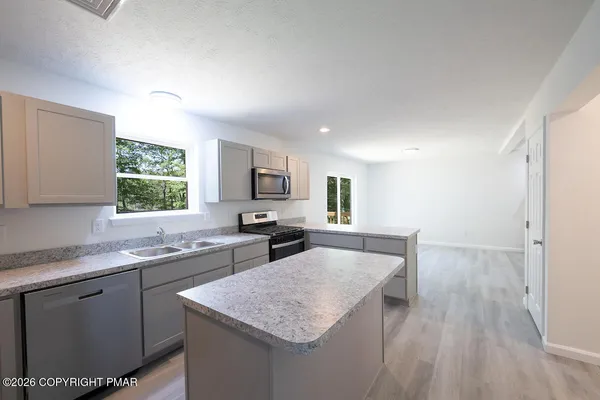 $379,000 | 8321 Utopia Lane, East Stroudsburg, PA 18302