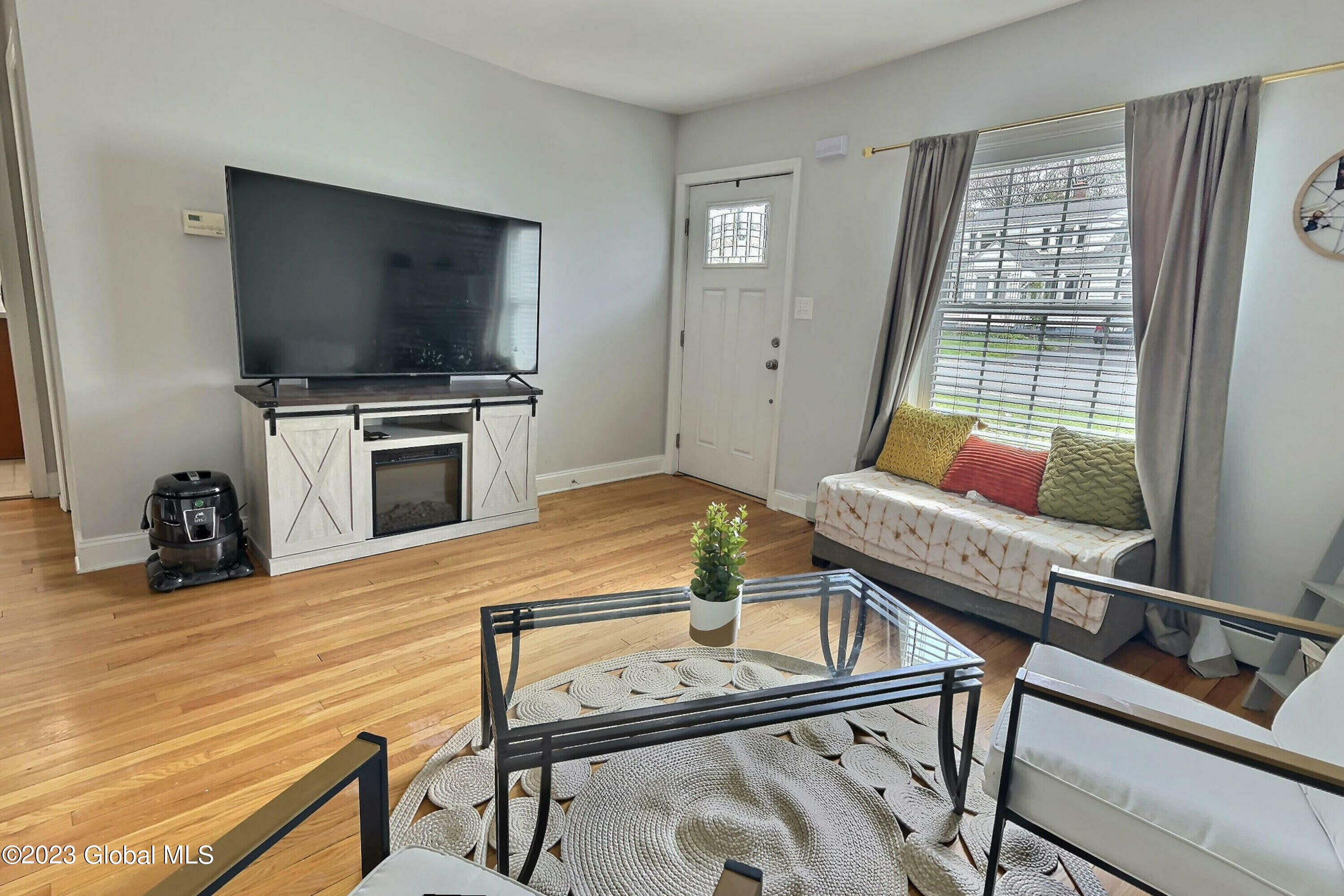 2045 Careleon Road Rotterdam, NY 12303 - Photo 15 of 40 exposio_128286297