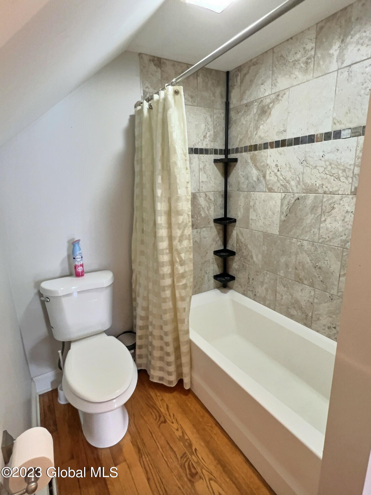 2045 Careleon Road Rotterdam, NY 12303 - Photo 27 of 40 exposio_128286163
