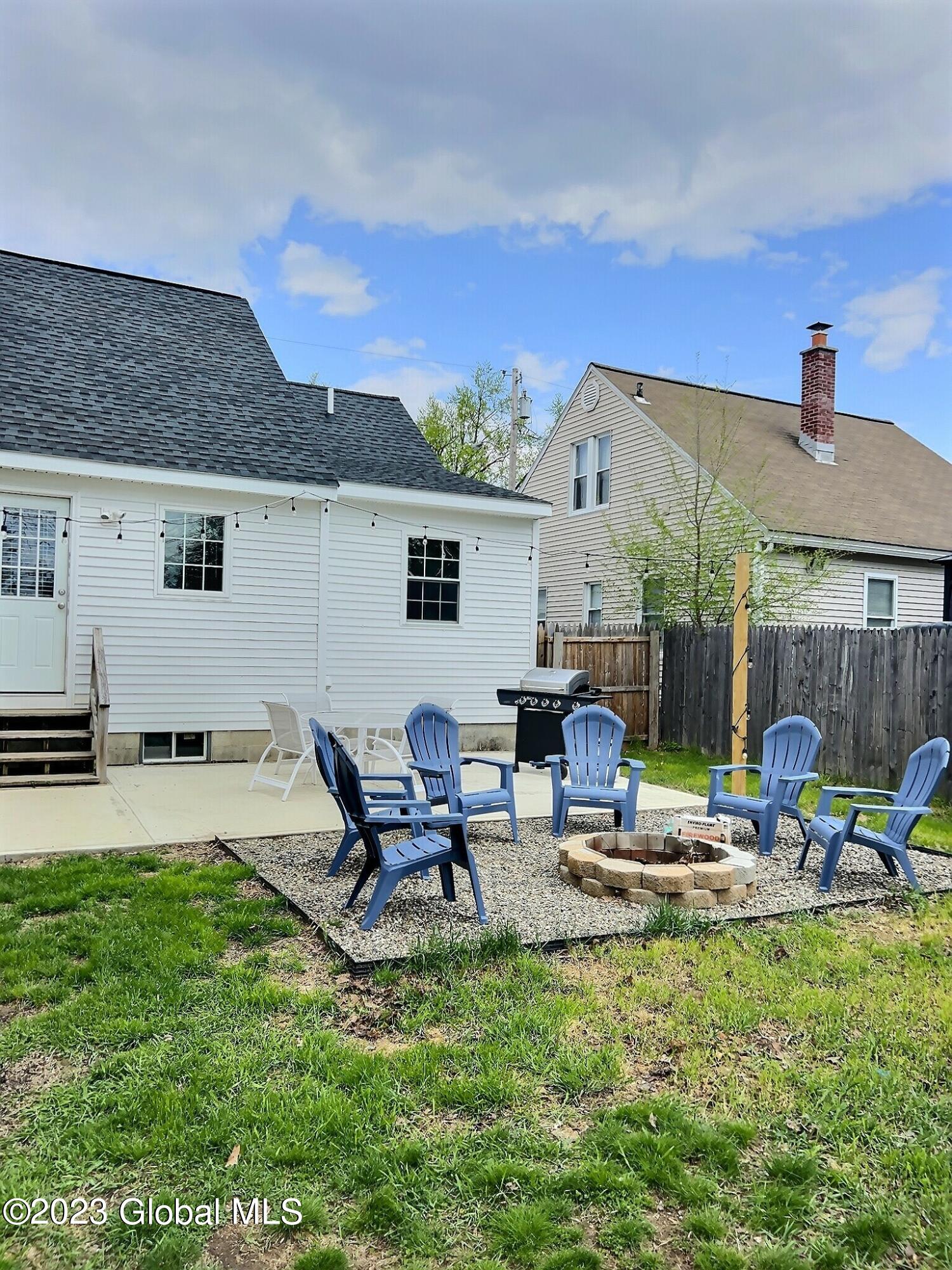 2045 Careleon Road Rotterdam, NY 12303 - Photo 37 of 40 exposio_128286414