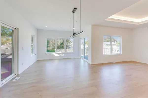 $659,900 | 805 West Poplar Street, Palatine, IL 60067