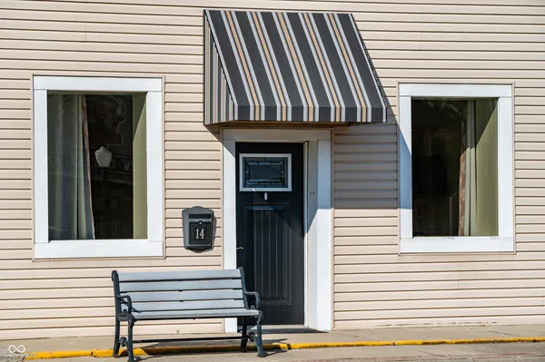 $225,000 | 16 North Washington Street, Knightstown, IN 46148