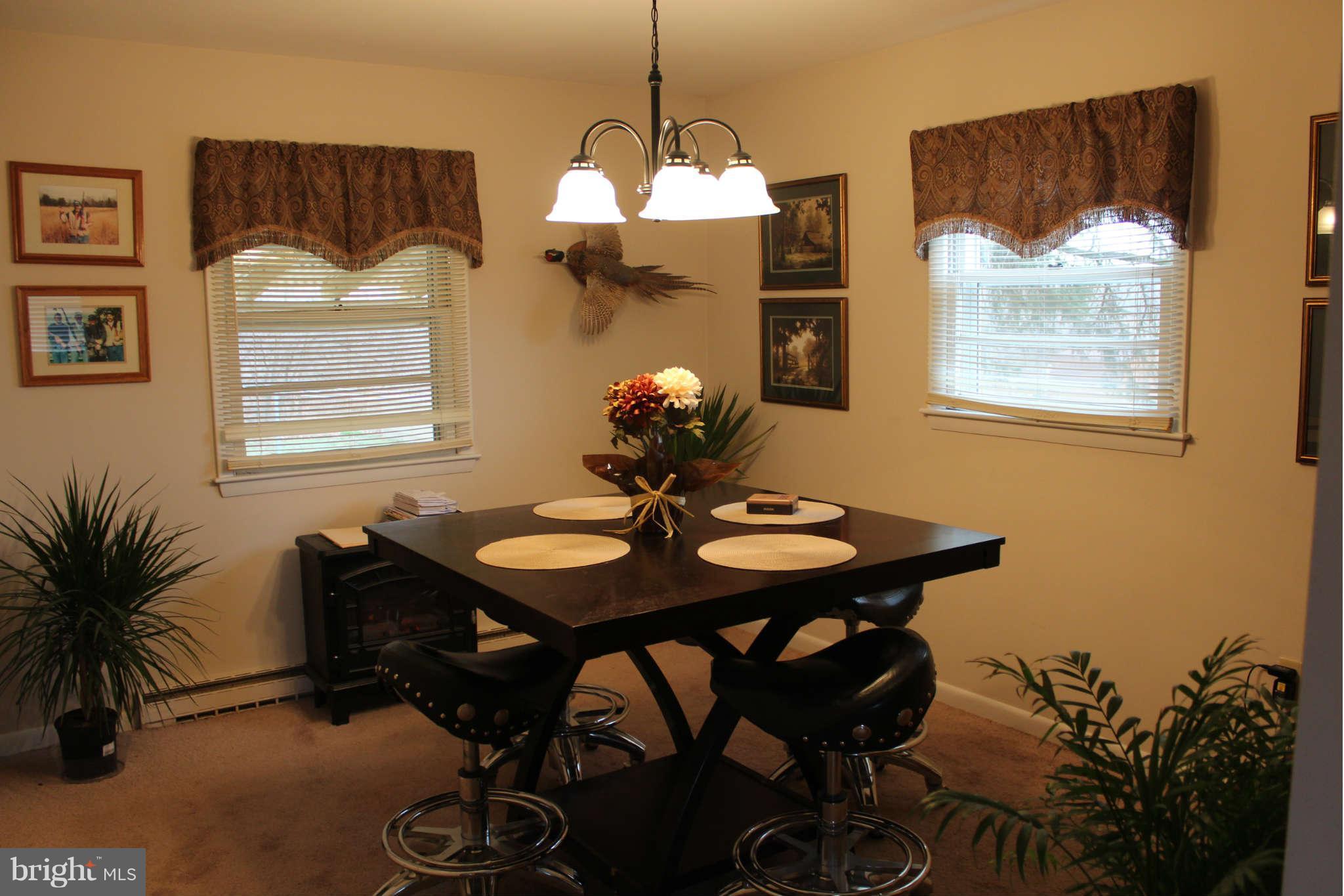217 Ridge Road Winchester, VA 22602 - Photo 8 of 18 Dining Room