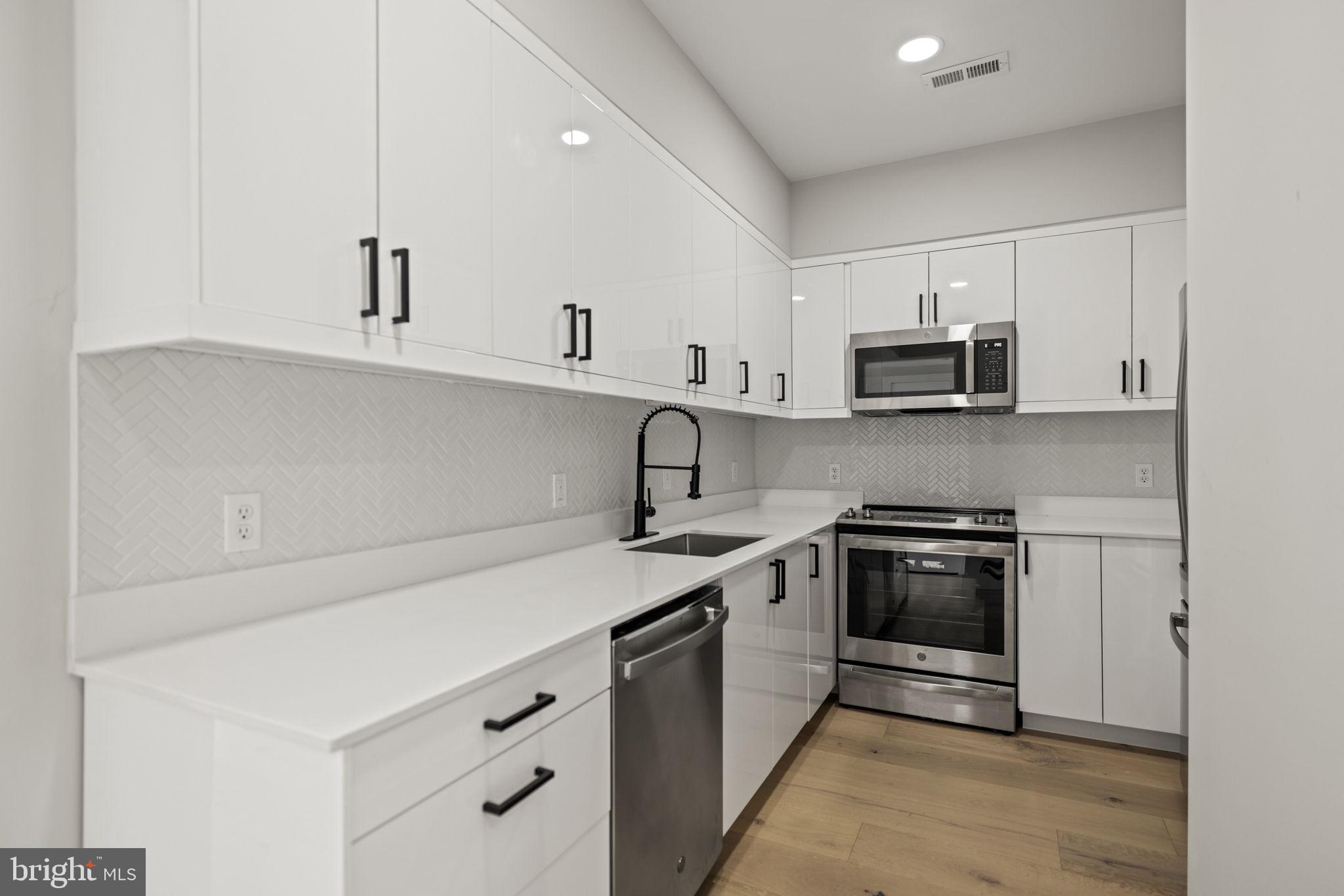 919 12th Street Northeast, Unit 105 Washington, DC 20002 - Photo 4 of 18