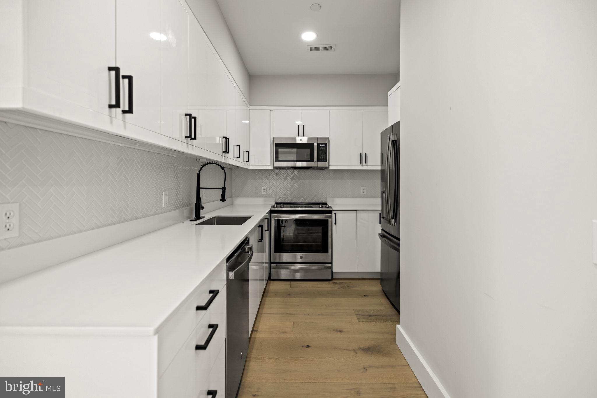919 12th Street Northeast, Unit 105 Washington, DC 20002 - Photo 6 of 18