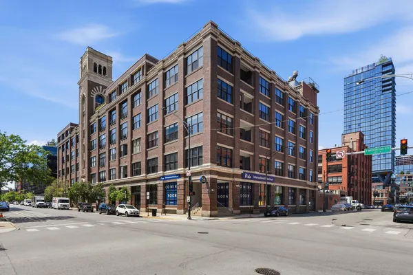 $1,299,900 | 1000 West Washington Boulevard, Unit 406, Chicago, IL 60607