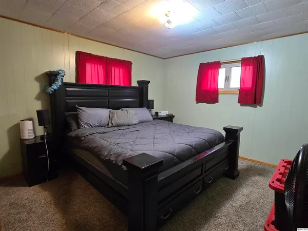 $187,500 | 3 Lynn-Rose Heights Drive, Mount Sterling, IL 62353