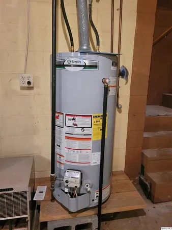 $187,500 | 3 Lynn-Rose Heights Drive, Mount Sterling, IL 62353