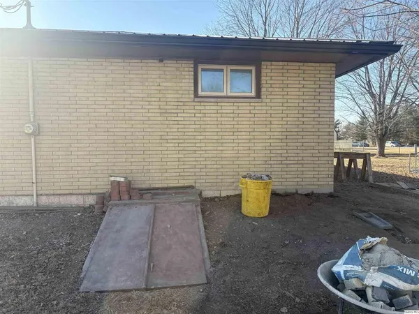 $187,500 | 3 Lynn-Rose Heights Drive, Mount Sterling, IL 62353
