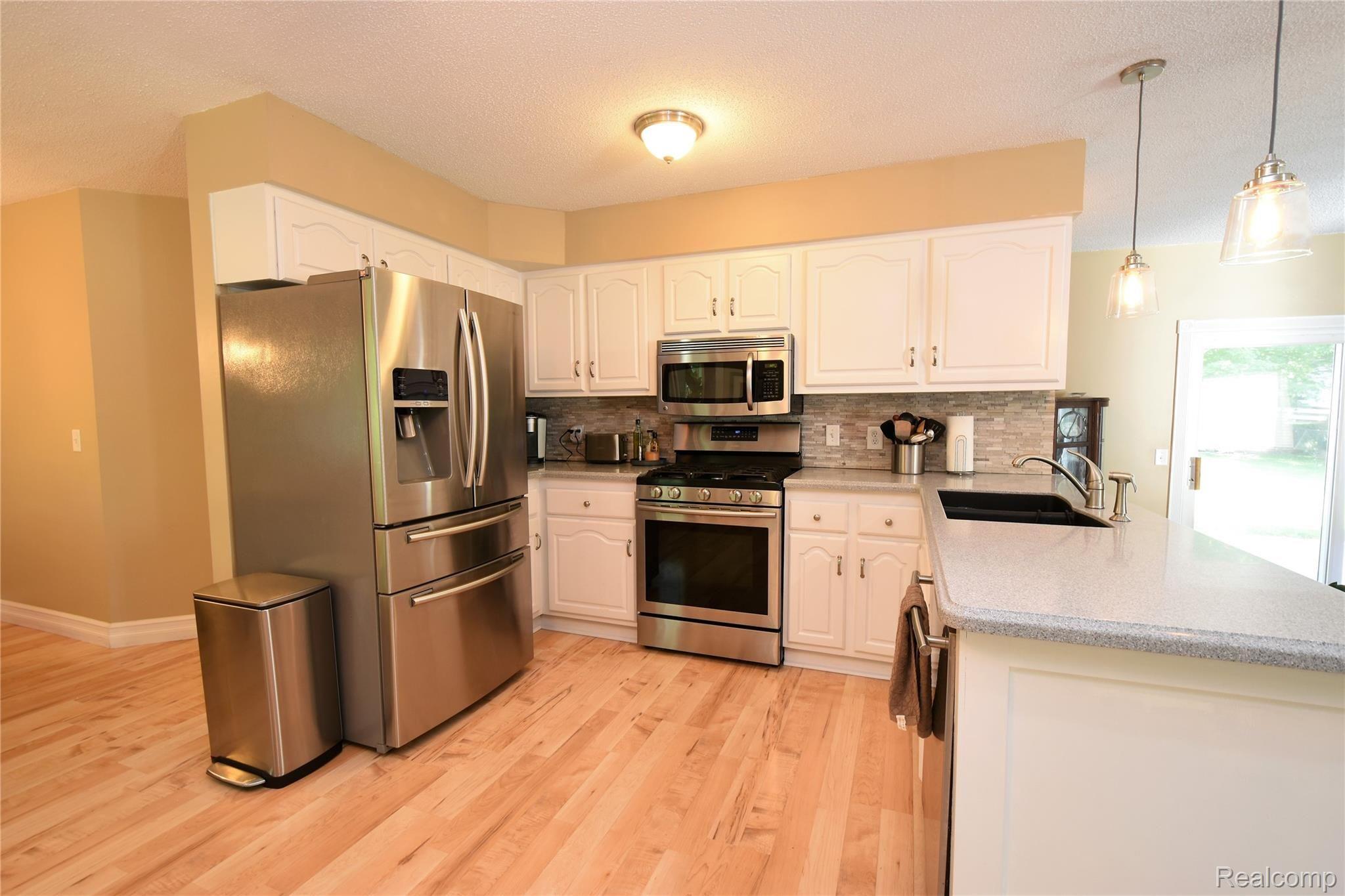 7202 Ridgeview Drive Genesee, MI 48437 - Photo 13 of 39 DSC_4081.JPG