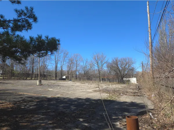 $165,000 | 164 Ludeka Place, Elgin, IL 60123