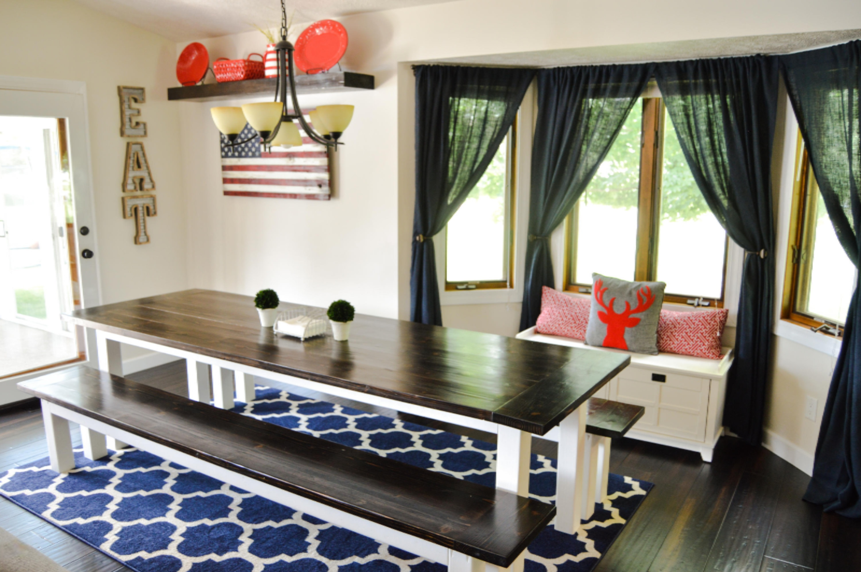 170 10 Mile Road Northwest Sparta, MI 49345 - Photo 12 of 43 Dining area and bay window