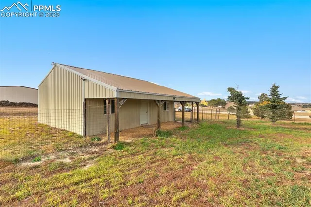 a front view of house with yard