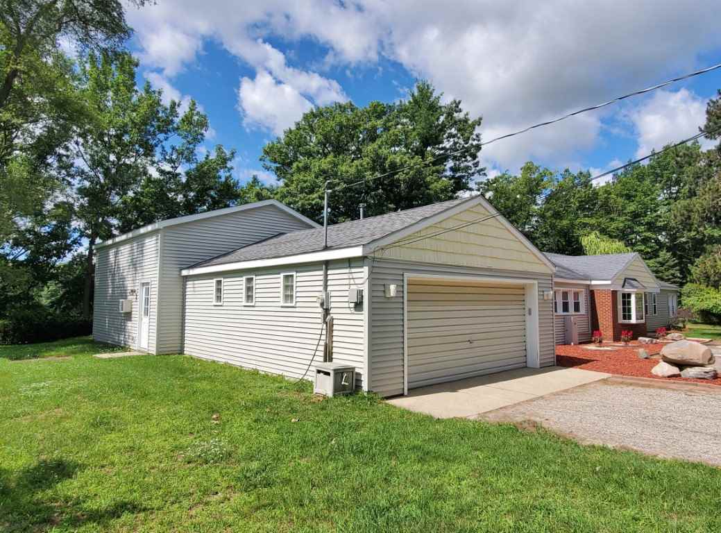 1007 West Cheesman Road St. Louis, MI 48880 - Photo 2 of 52 1878254-1.JPG