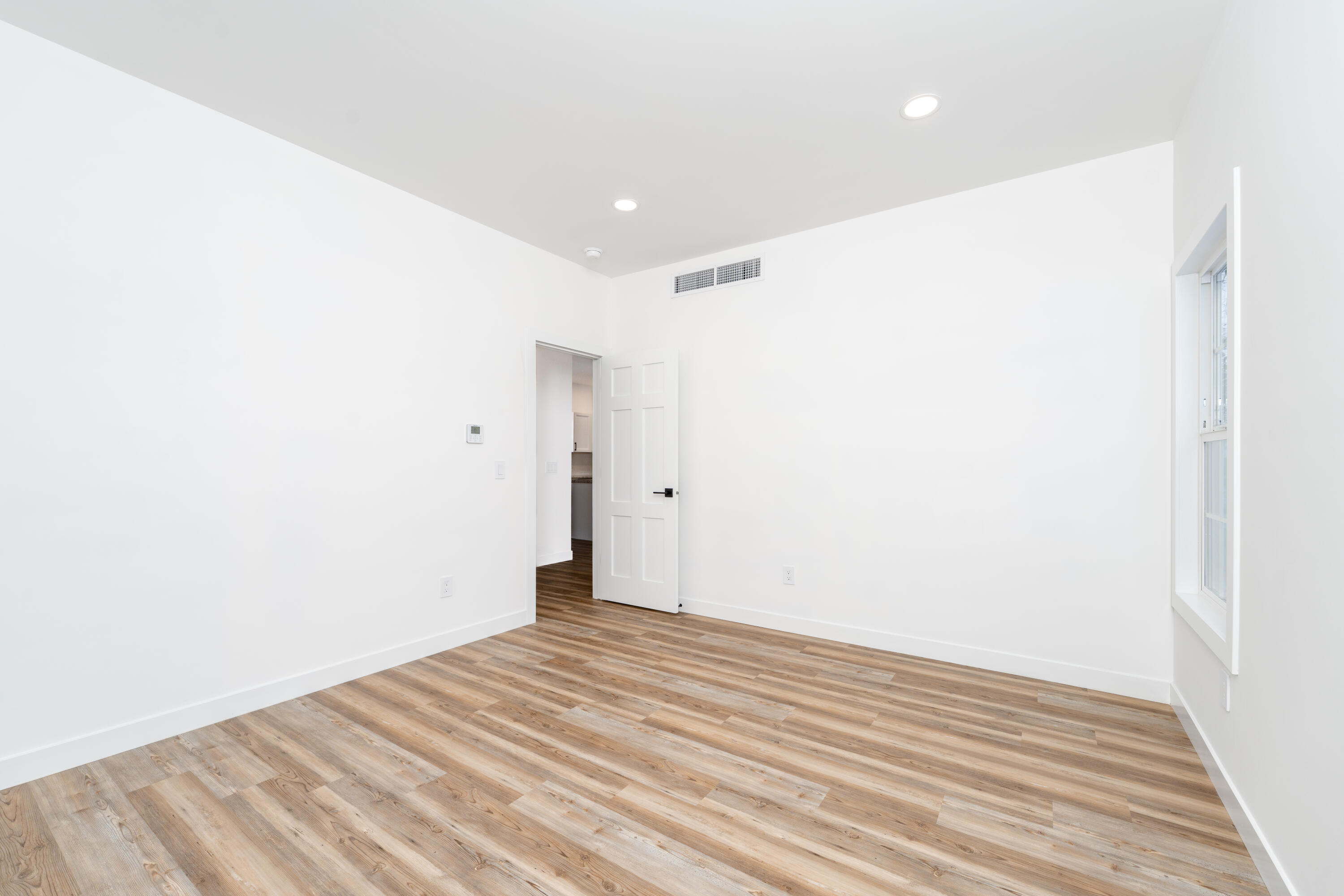 129 Middle Street Three Rivers, MI 49093 - Photo 9 of 15 DSC00296