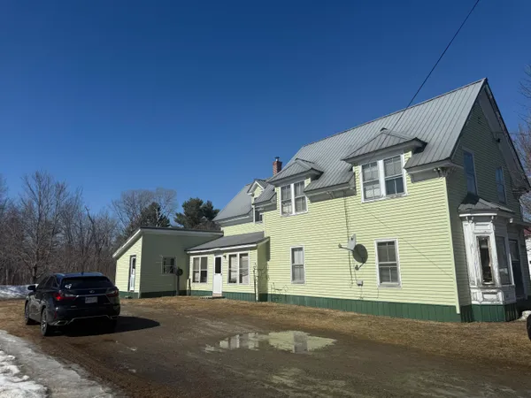 $67,000 | 262 Main Street, Mattawamkeag, ME 04459