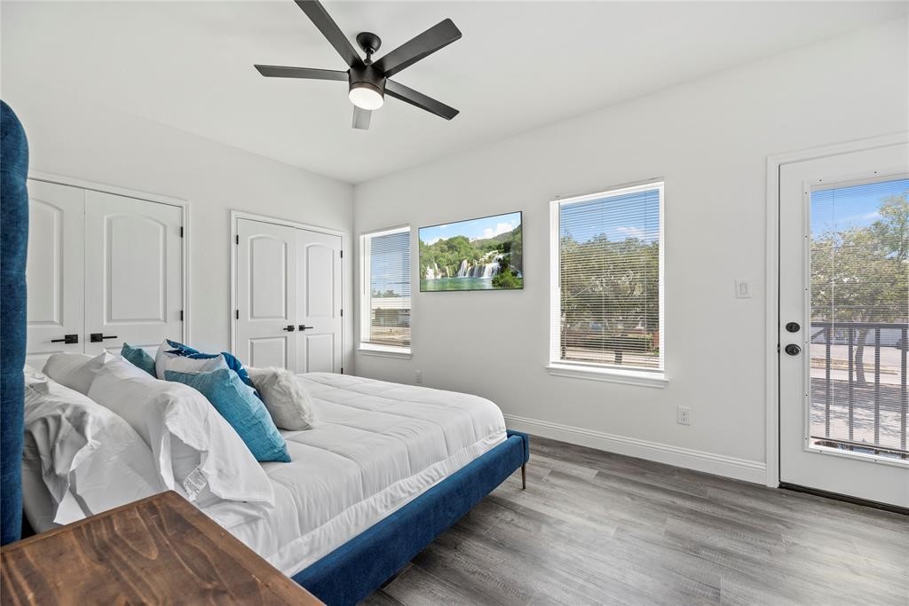 8636 Scott Street, Unit A Houston, TX 77051 - Photo 20 of 21 a bedroom with bed and a window