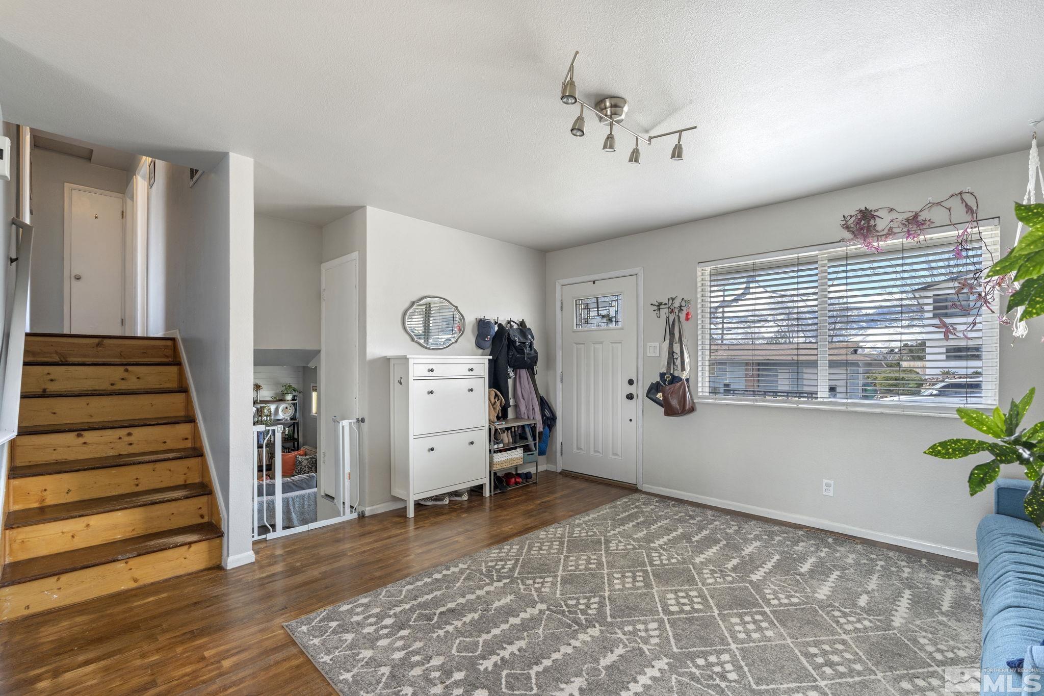 3280 Heights Drive Reno, NV 89503 - Photo 9 of 39 Photo 9