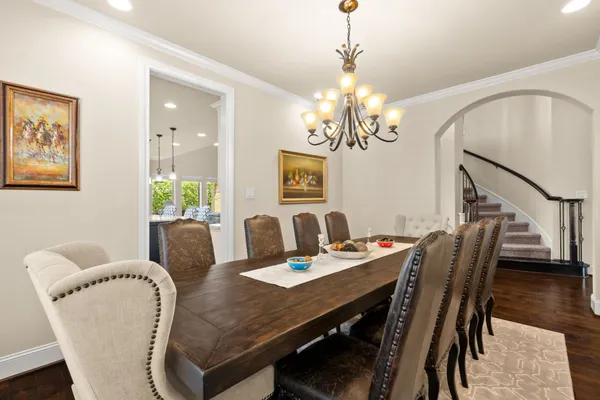 $715,000 | 107 Elk Run Court, Conroe, TX 77384