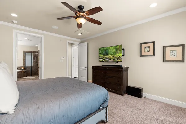 $715,000 | 107 Elk Run Court, Conroe, TX 77384