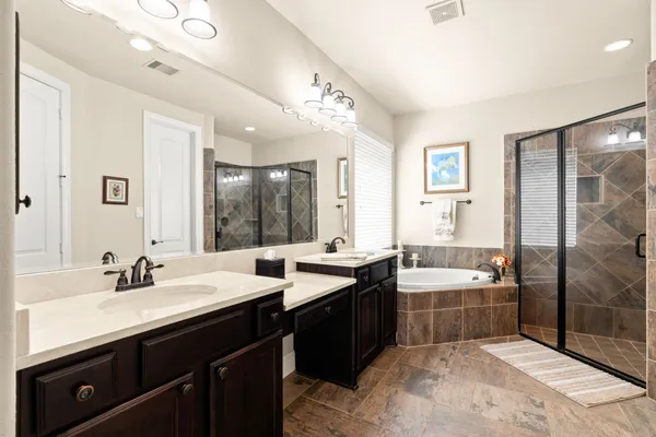 $715,000 | 107 Elk Run Court, Conroe, TX 77384