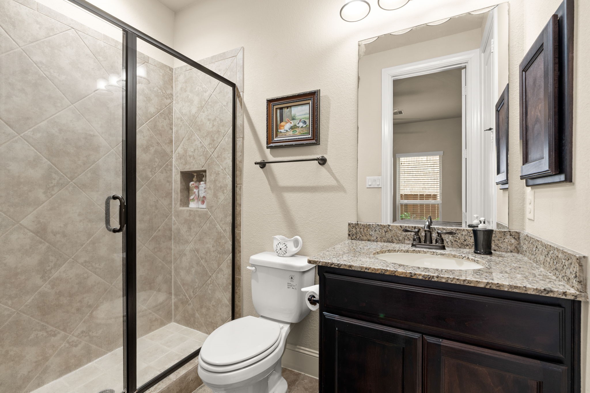 107 Elk Run Court Conroe, TX 77384 - Photo 28 of 50 Ensuite bathroom
