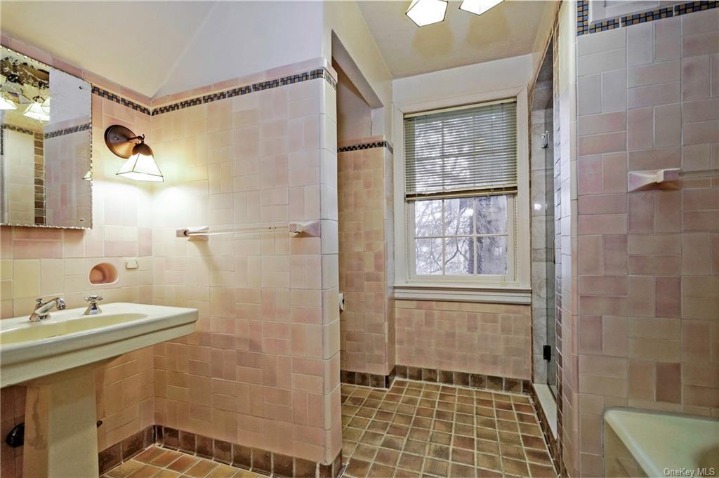 50 Cushman Road, Scarsdale, NY 10583 Compass