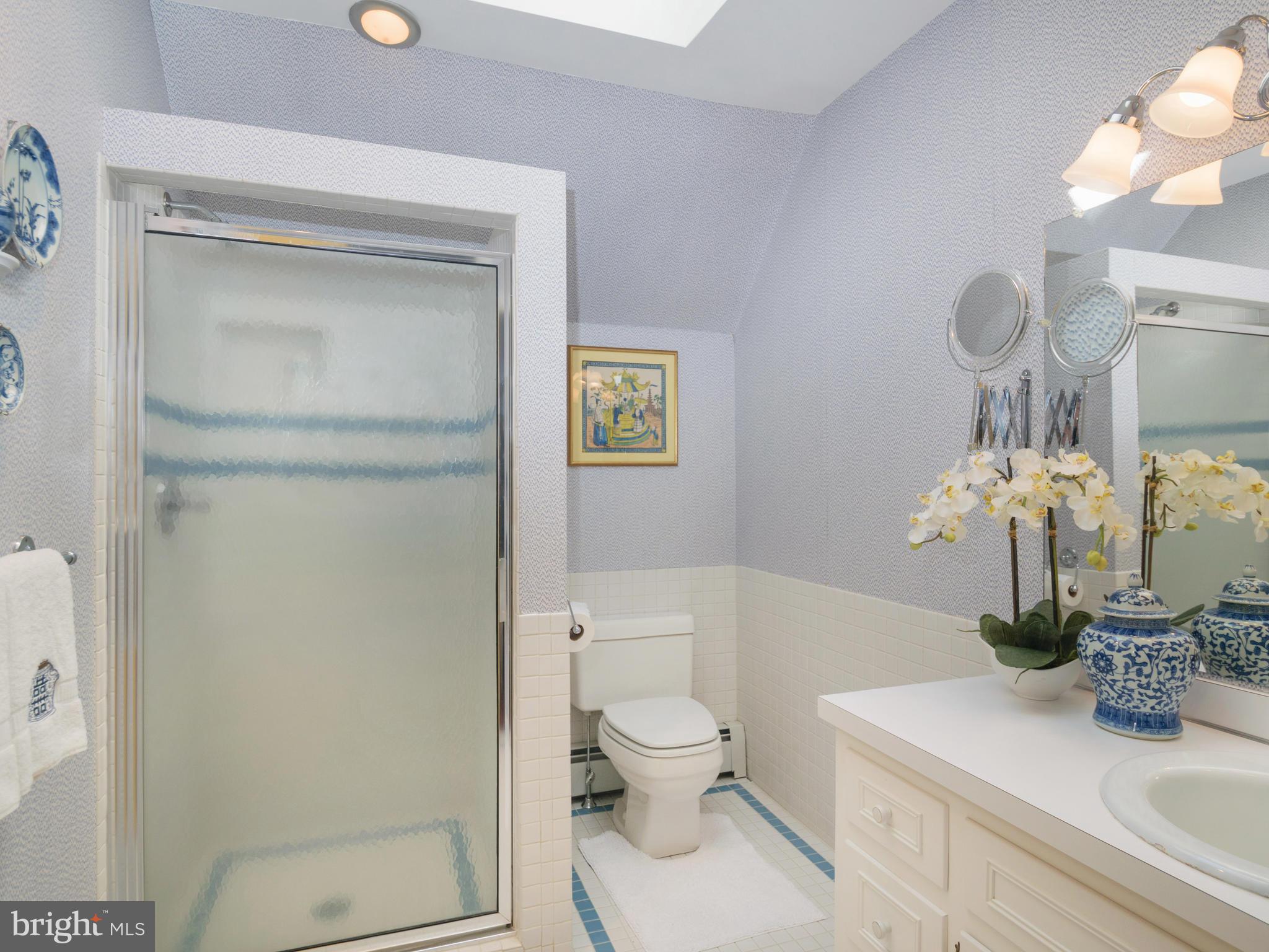 2133 Ward Road Green Lane, PA 18054 - Photo 31 of 60 Second full bathroom