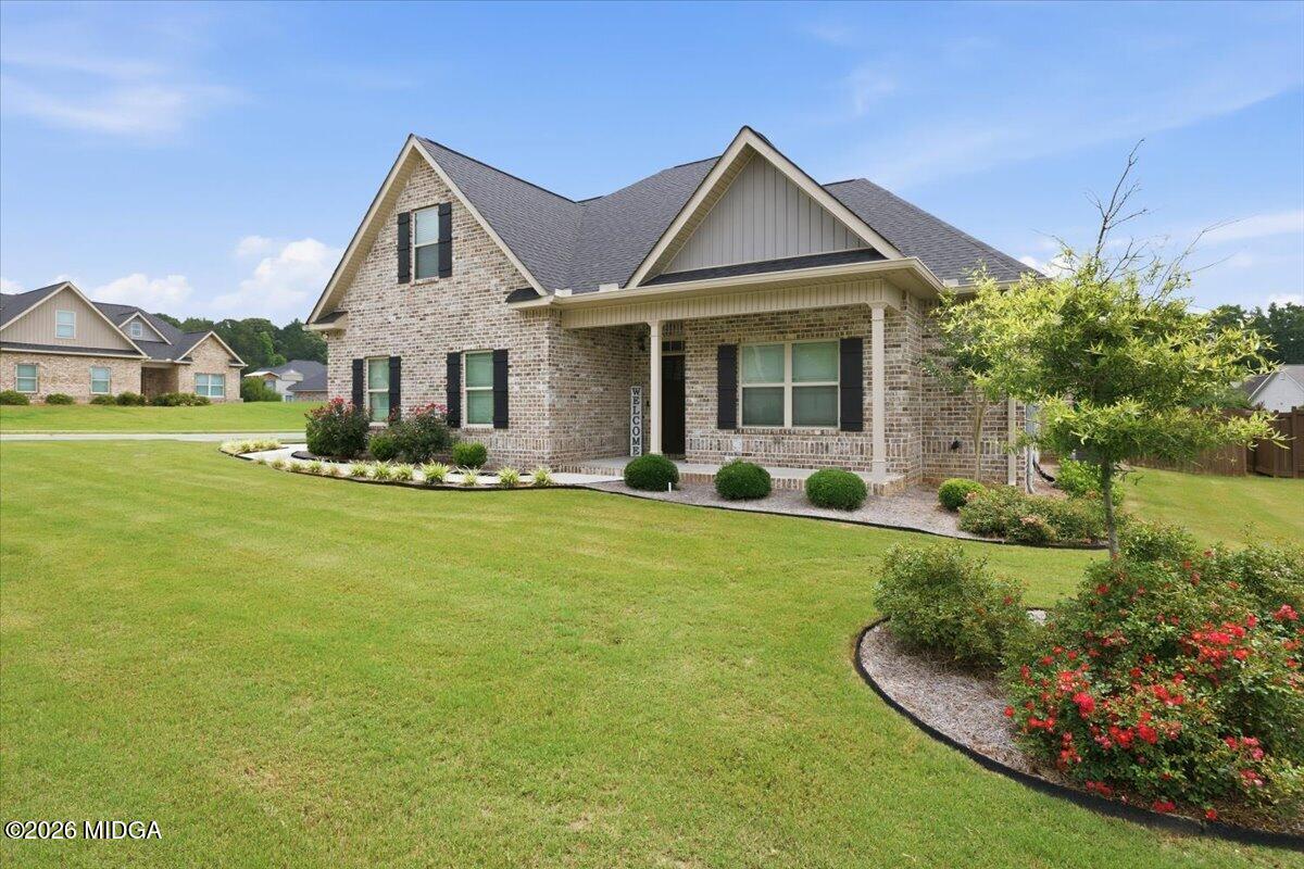 490 Barbara Court Forsyth, GA 31029 - Photo 2 of 33 28-5W7A5608
