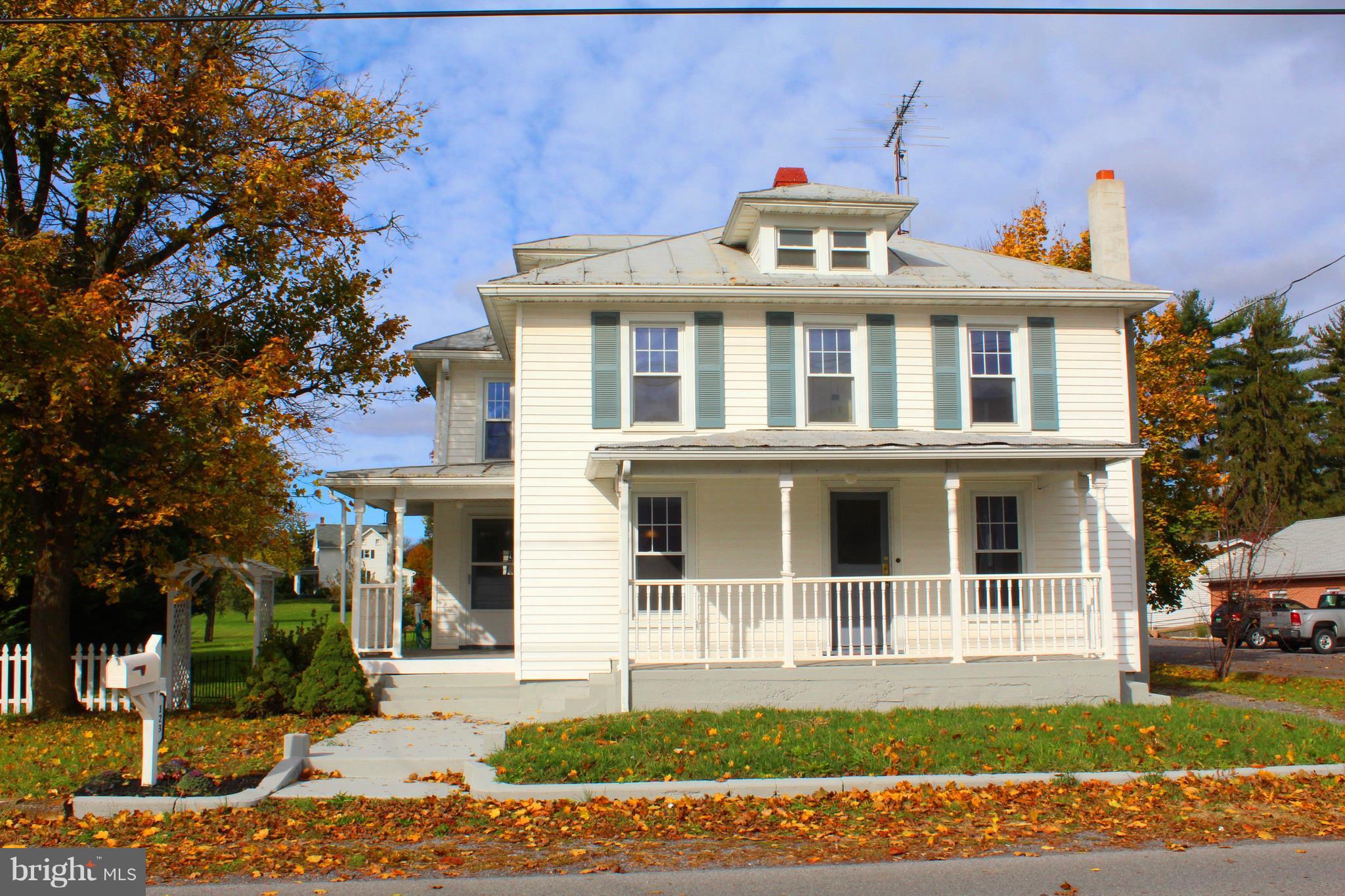 123 Pilgrim Street Inwood, WV 25428 - Photo 2 of 24 Exterior (Front)