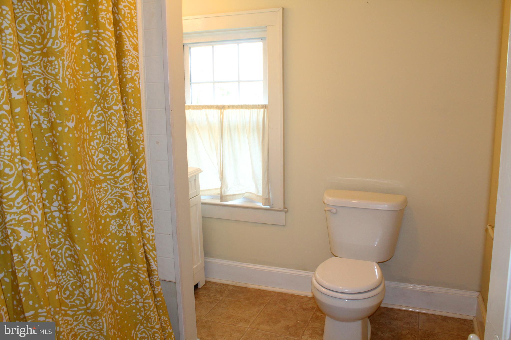 123 Pilgrim Street Inwood, WV 25428 - Photo 20 of 24 Bath