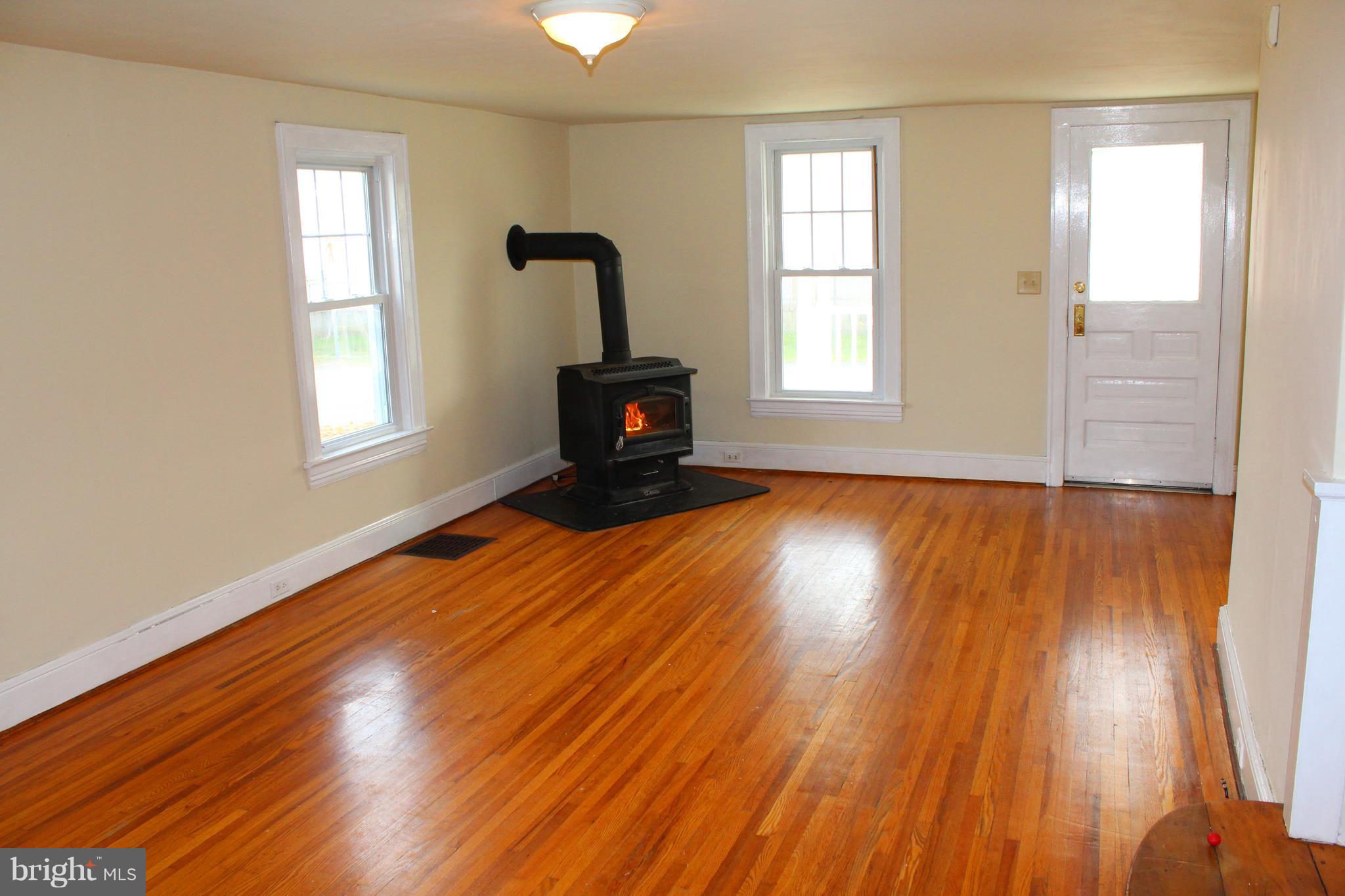 123 Pilgrim Street Inwood, WV 25428 - Photo 7 of 24 Living Room