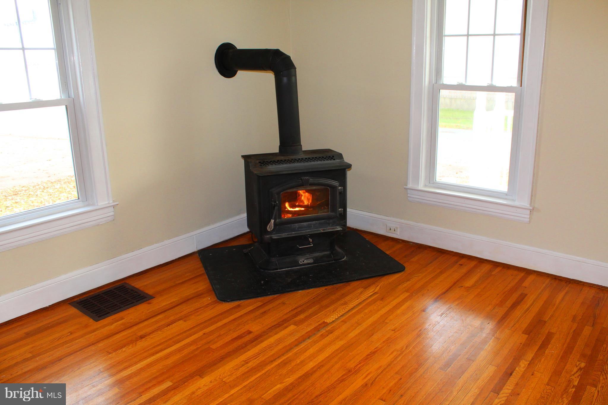 123 Pilgrim Street Inwood, WV 25428 - Photo 8 of 24 Living Room